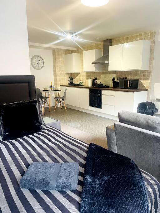 #215 1 Bed Serviced Apartment Derby Extérieur photo