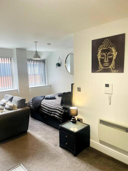#215 1 Bed Serviced Apartment Derby Extérieur photo